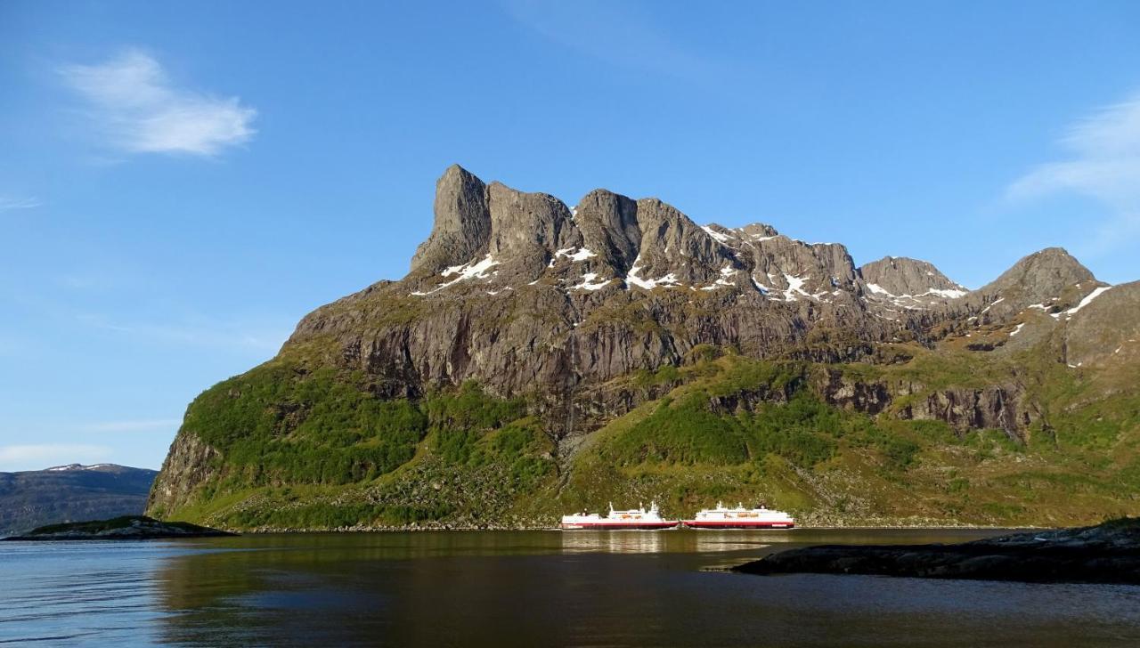 Bremanger Fjord Hotell Svelgen Екстер'єр фото