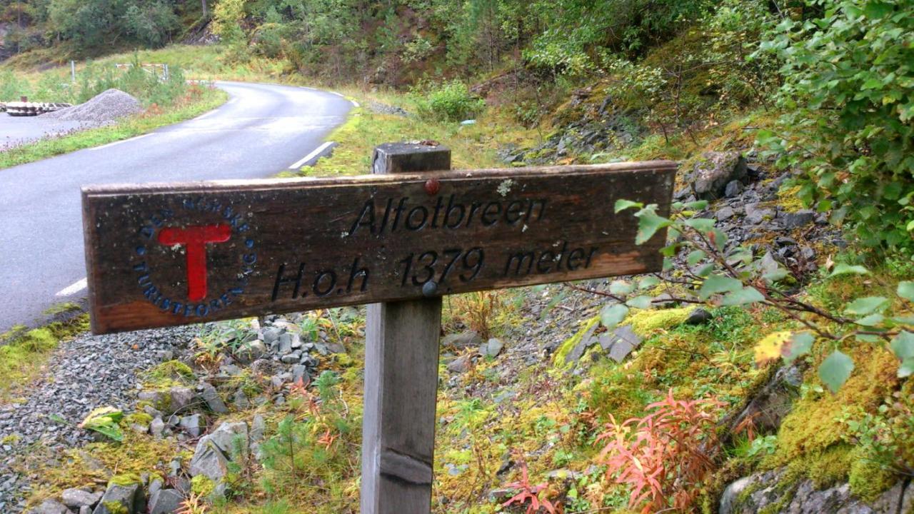 Bremanger Fjord Hotell Svelgen Екстер'єр фото