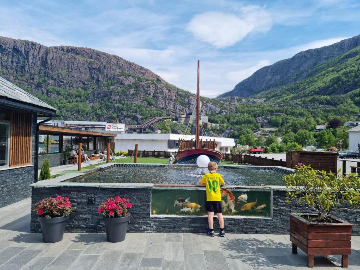 Bremanger Fjord Hotell Svelgen Екстер'єр фото